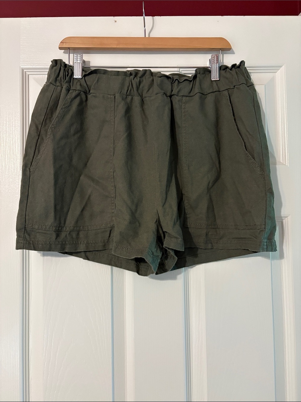 Casual High-Waist Olive Green Paperbag Shorts